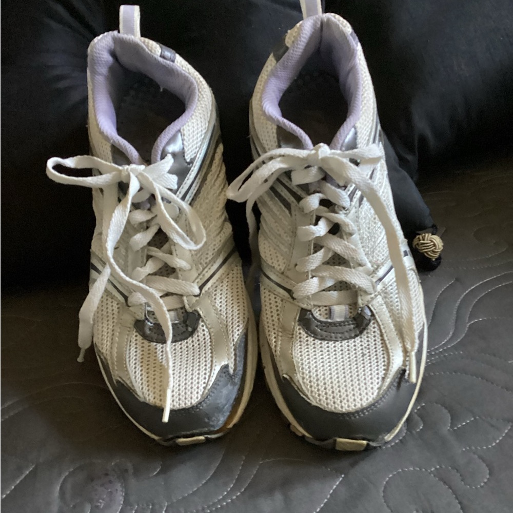 Pro spirit ladies athletic shoes, size 10,
